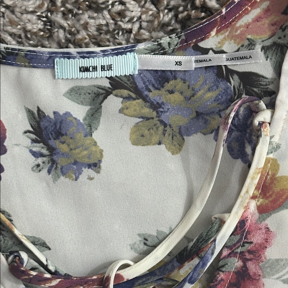Kimchi blue floral tie up top l - Picture 2 of 11